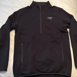 Arcteryx Kyanite 1/2 zip-Men’s fleece pullover- size small- like new